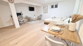 Queensize-Bett, Arbeitsplatz, gratis Parkplatz